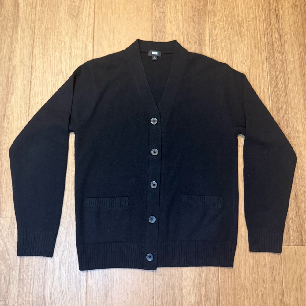 UNIQLO Men’s Lambswool Cardigan Sweater Black Button Front Size XS